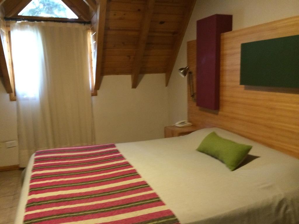 Hosteria Aca Al Sur Villa La Angostura Camera foto