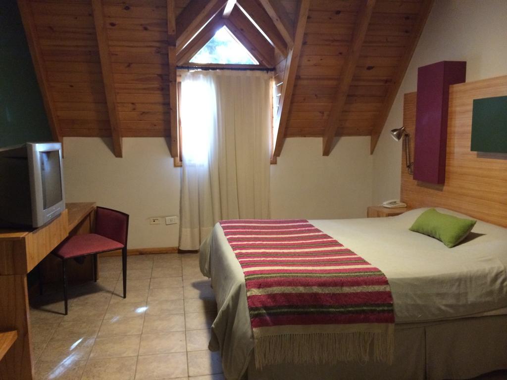 Hosteria Aca Al Sur Villa La Angostura Camera foto