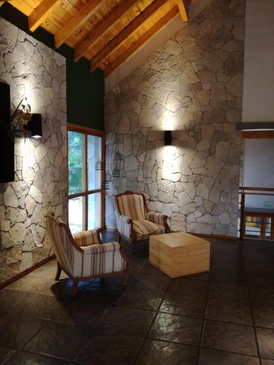 Hosteria Aca Al Sur Villa La Angostura Esterno foto
